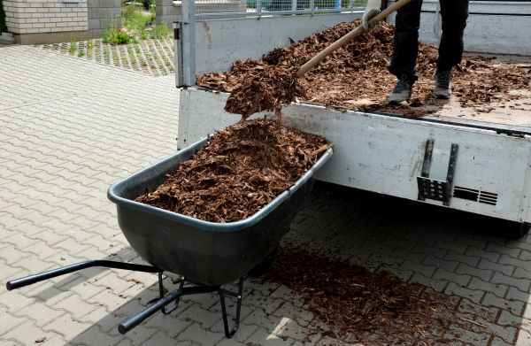 Bulk Mulch Delivery in Lakeland