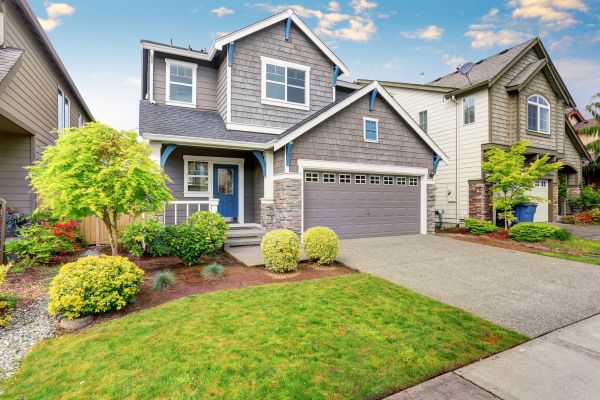 Curb Appeal Landscaping in Lakeland